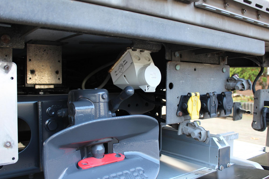 Mercedes-Benz Actros 1830 E6 TK T-1200R Multi Bi-Temp LBW AHK - Frigorífico camión: foto 5 Mercedes-Benz Actros 1830 E6 TK T-1200R Multi Bi-Temp LBW AHK - Frigorífico camión: foto 5