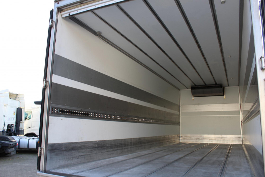 Mercedes-Benz Atego 1221 E6 TK T-800 R Strom Türen+LBW - Frigorífico camión: foto 2 Mercedes-Benz Atego 1221 E6 TK T-800 R Strom Türen+LBW - Frigorífico camión: foto 2