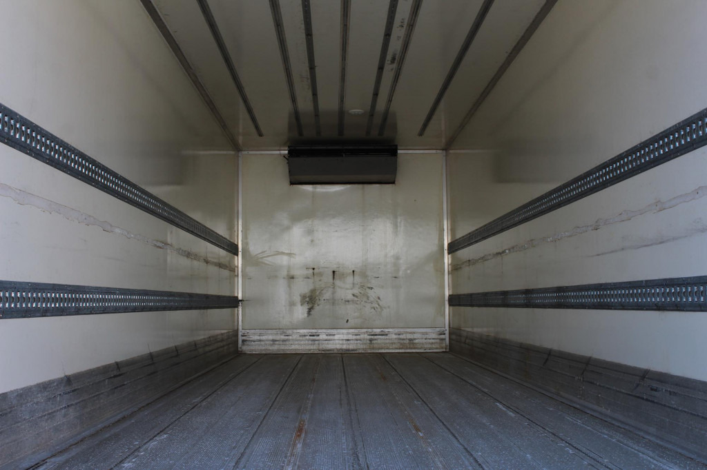 Mercedes-Benz Atego 1221 TK T-800R Tiefkühl Türen+LBW - Frigorífico camión: foto 3 Mercedes-Benz Atego 1221 TK T-800R Tiefkühl Türen+LBW - Frigorífico camión: foto 3