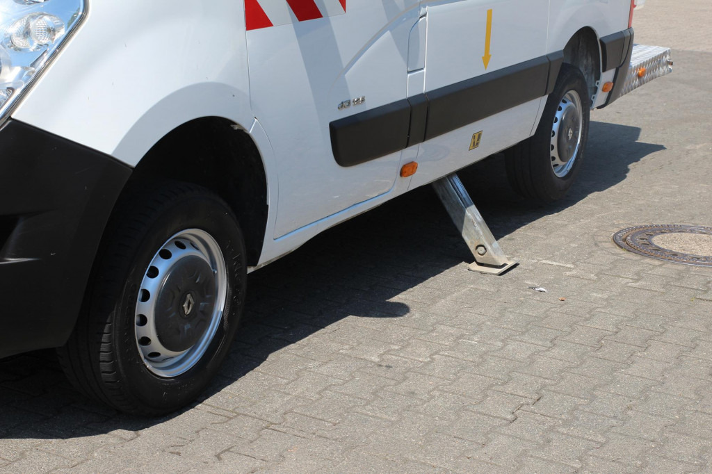 Renault Master Versalift ET26L 10m Klima nur 217h HU-UVV - Camión con plataforma elevadora: foto 4 Renault Master Versalift ET26L 10m Klima nur 217h HU-UVV - Camión con plataforma elevadora: foto 4