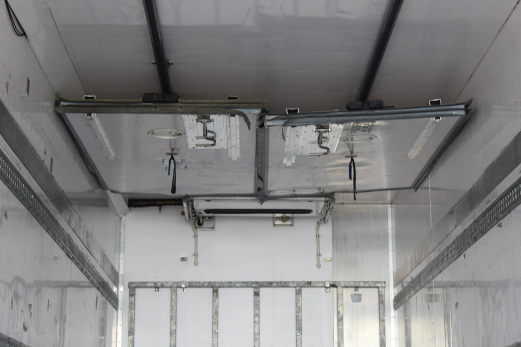 Volvo FM 420 E6 TK T-1200 Spect. Bi-Temp. Strom LBW TW - Frigorífico camión: foto 3 Volvo FM 420 E6 TK T-1200 Spect. Bi-Temp. Strom LBW TW - Frigorífico camión: foto 3