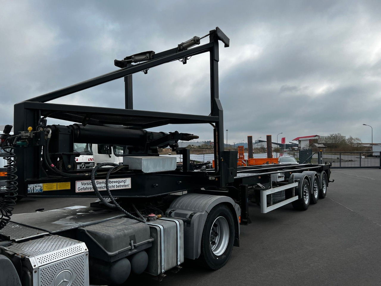 H&W 3- Achs Auflieger für Presscontainer H&W 3- Achs Auflieger für Presscontainer - Portacontenedore/ Intercambiable semirremolque: foto 2 H&W 3- Achs Auflieger für Presscontainer H&W 3- Achs Auflieger für Presscontainer - Portacontenedore/ Intercambiable semirremolque: foto 2