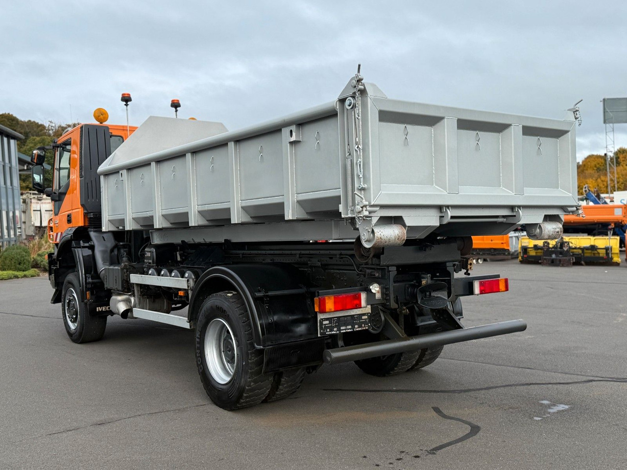 Iveco Trakker 330 EEV Winterdienst Abroll - Multibasculante camión: foto 3 Iveco Trakker 330 EEV Winterdienst Abroll - Multibasculante camión: foto 3