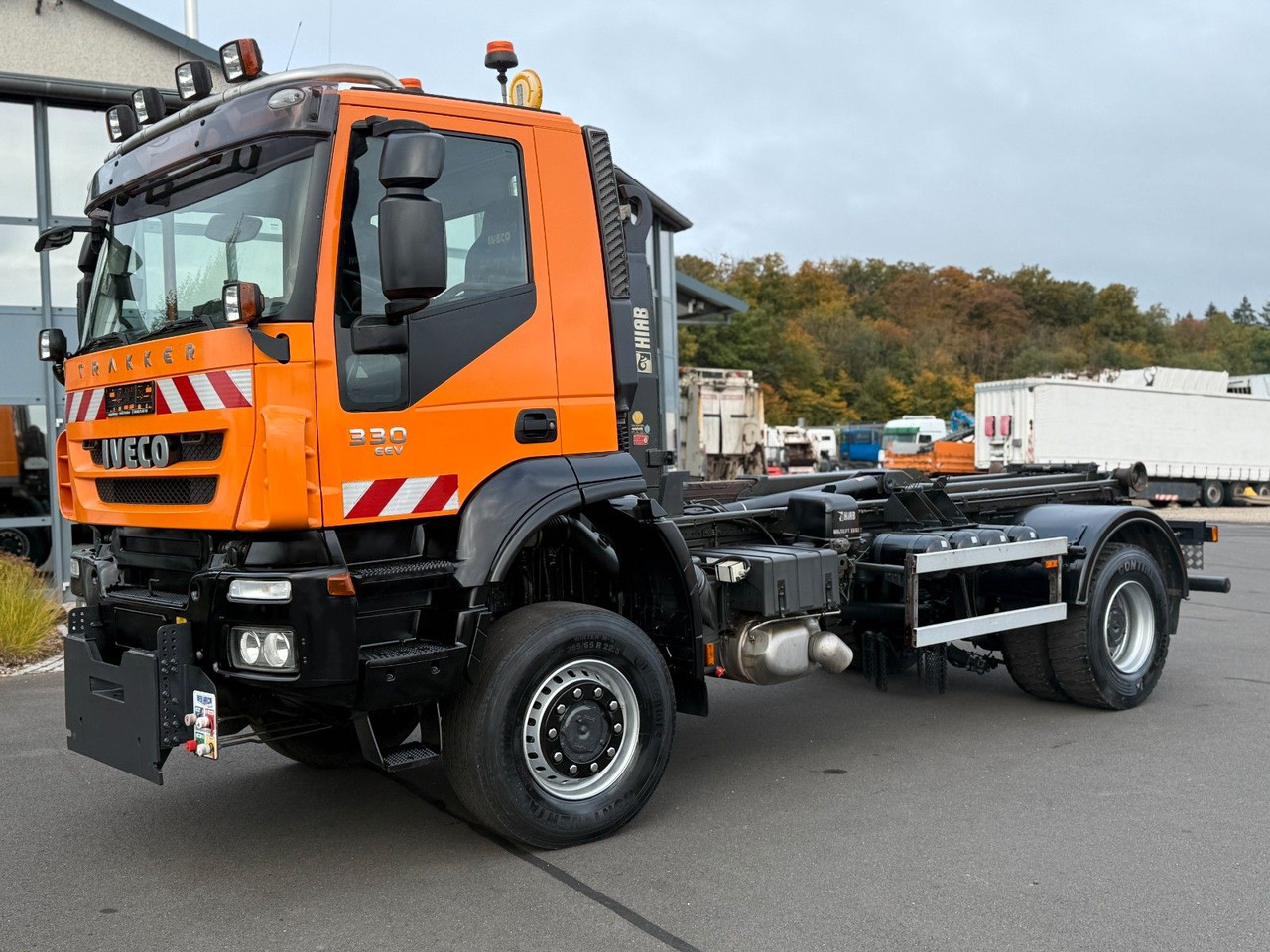 Iveco Trakker 330 EEV Winterdienst Abroll - Multibasculante camión: foto 4 Iveco Trakker 330 EEV Winterdienst Abroll - Multibasculante camión: foto 4