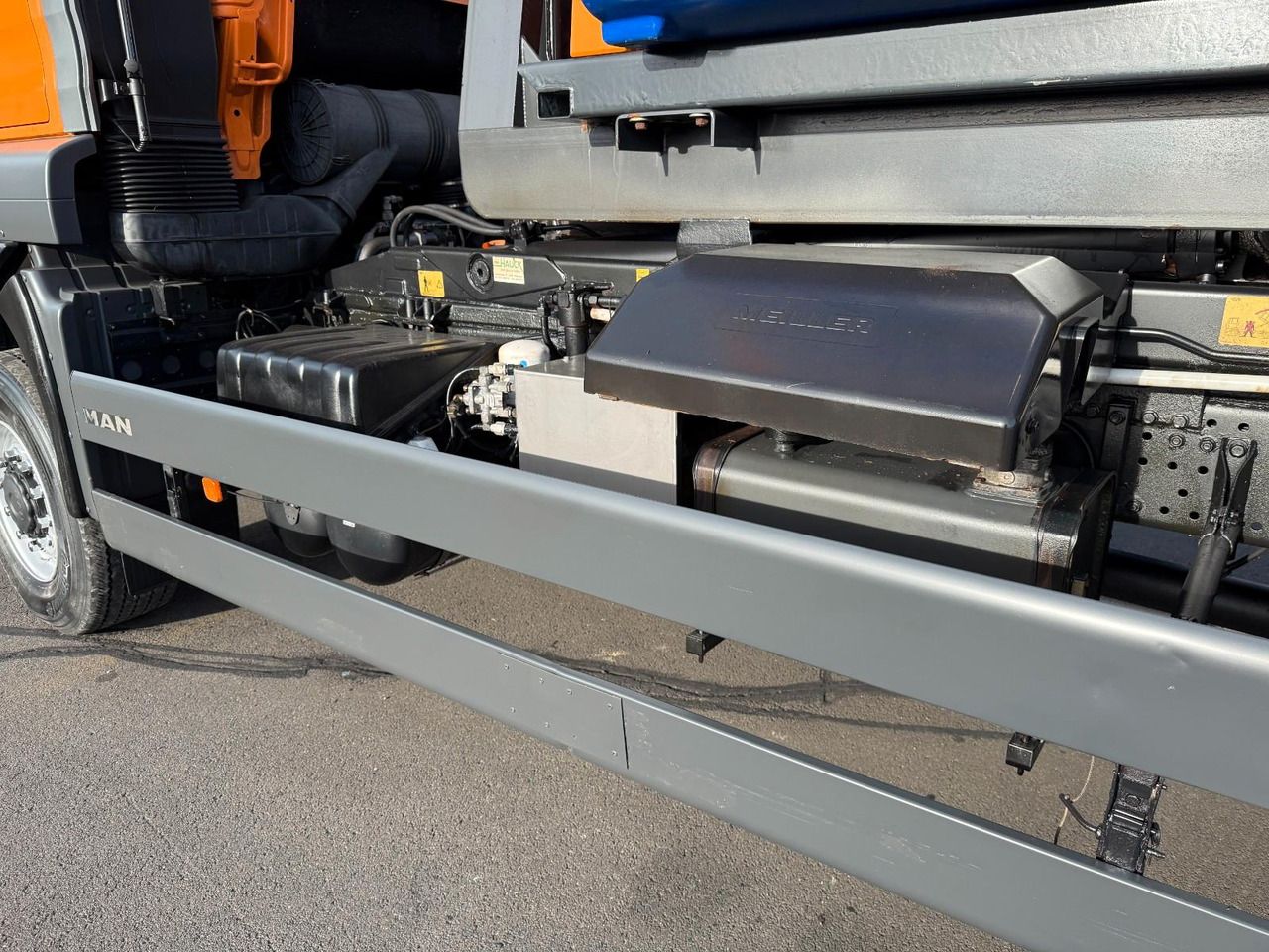 MAN TGA 18.360 4x4 Winterdienst Meiller Abroller - Multibasculante camión: foto 4 MAN TGA 18.360 4x4 Winterdienst Meiller Abroller - Multibasculante camión: foto 4