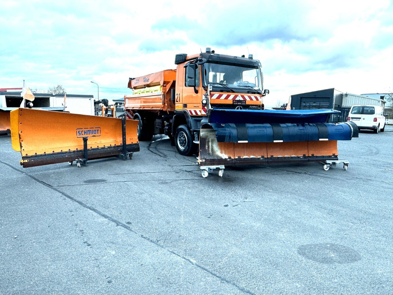 Mercedes-Benz Actros 2036 4x4 DautelWechselsystem Winterdienst Mercedes-Benz Actros 2036 4x4 DautelWechselsystem Winterdienst - Volquete camión: foto 1 Mercedes-Benz Actros 2036 4x4 DautelWechselsystem Winterdienst Mercedes-Benz Actros 2036 4x4 DautelWechselsystem Winterdienst - Volquete camión: foto 1