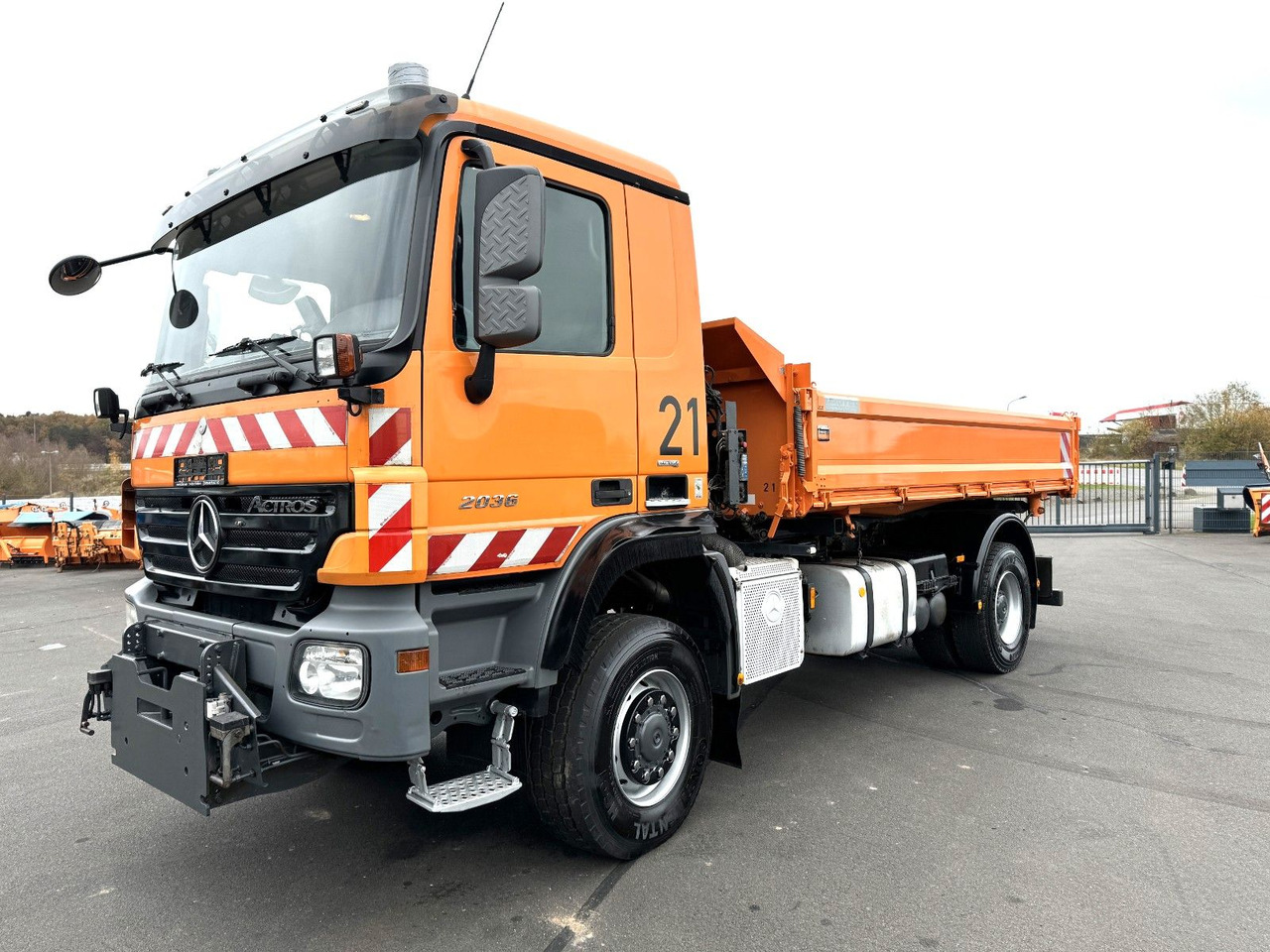 Mercedes-Benz Actros 2036 4x4 Meiler Kipper Winterdienst Euro5 Mercedes-Benz Actros 2036 4x4 Meiller Kipper Winterdienst E 5 - Volquete camión: foto 1 Mercedes-Benz Actros 2036 4x4 Meiler Kipper Winterdienst Euro5 Mercedes-Benz Actros 2036 4x4 Meiller Kipper Winterdienst E 5 - Volquete camión: foto 1