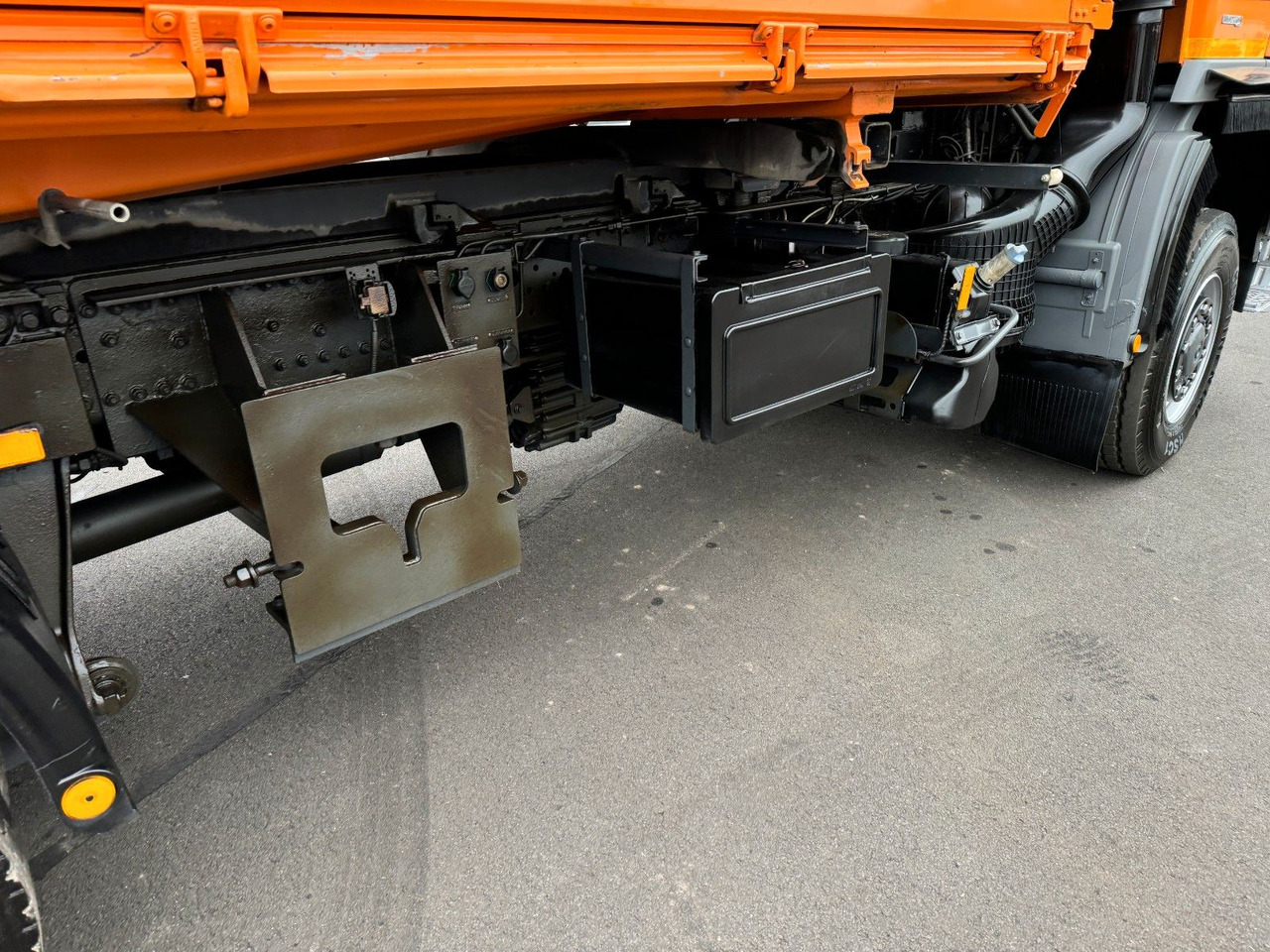 Mercedes-Benz Actros 2036 4x4 Meiler Kipper Winterdienst Euro5 Mercedes-Benz Actros 2036 4x4 Meiller Kipper Winterdienst E 5 - Volquete camión: foto 3 Mercedes-Benz Actros 2036 4x4 Meiler Kipper Winterdienst Euro5 Mercedes-Benz Actros 2036 4x4 Meiller Kipper Winterdienst E 5 - Volquete camión: foto 3