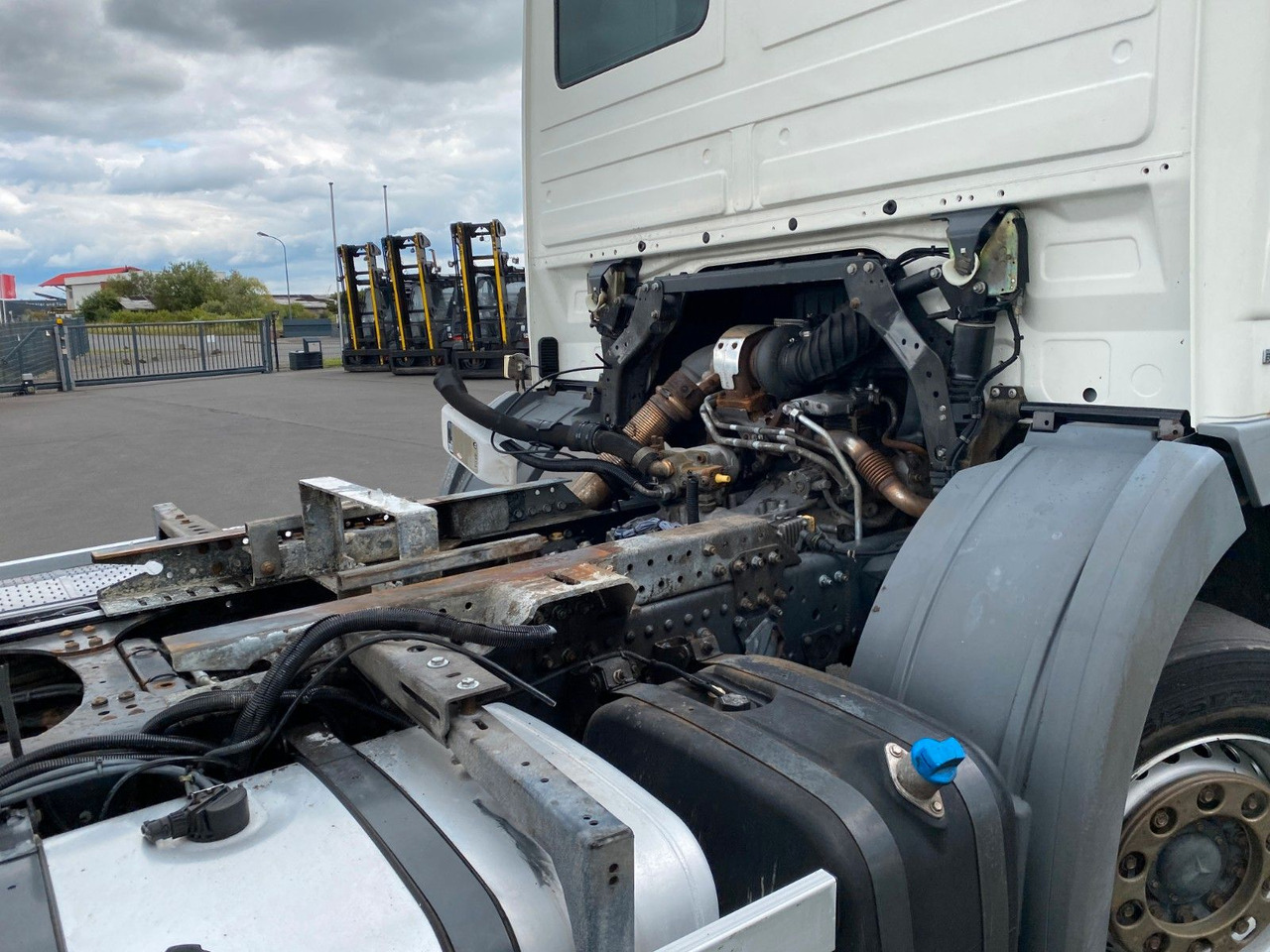 Mercedes-Benz Actros 2532 MP3 6x2 Hydraulik, 10 x am Lager Mercedes-Benz Actros 2532 MP3 6x2 Hydraulik, 10 x am Lager - Chasis camión: foto 3 Mercedes-Benz Actros 2532 MP3 6x2 Hydraulik, 10 x am Lager Mercedes-Benz Actros 2532 MP3 6x2 Hydraulik, 10 x am Lager - Chasis camión: foto 3