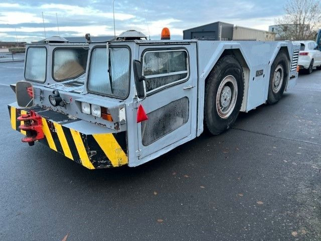 Schopf F 356 Flugzeugschlepper Schopf F 356 Flugzeugschlepper - Remolcador de aviones: foto 4 Schopf F 356 Flugzeugschlepper Schopf F 356 Flugzeugschlepper - Remolcador de aviones: foto 4