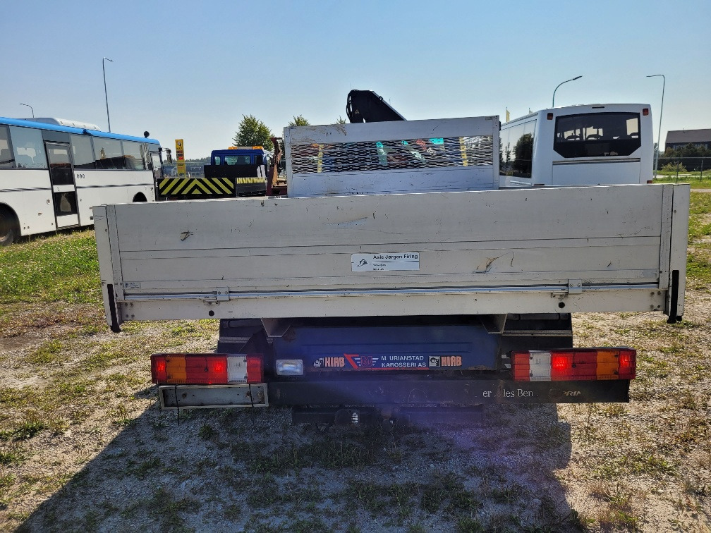 MERCEDES – BENZ SPRINTER 616CDI HIAB 027-2 Crane 10.2004 - Caja abierta furgoneta: foto 5 MERCEDES – BENZ SPRINTER 616CDI HIAB 027-2 Crane 10.2004 - Caja abierta furgoneta: foto 5
