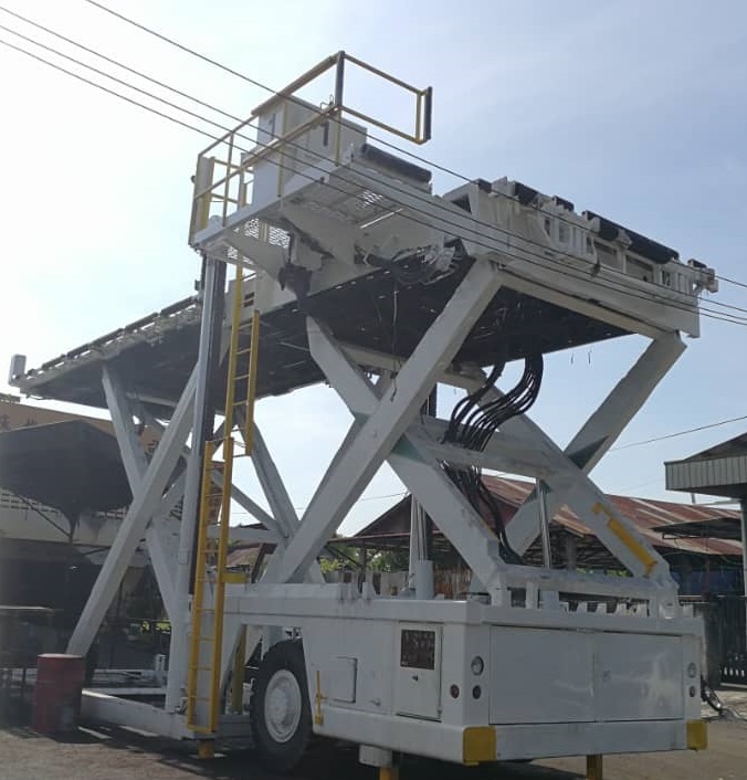 FMC MDL 60 Main Deck 30 tons - Cargadora de contenedores/ Palets: foto 1 FMC MDL 60 Main Deck 30 tons - Cargadora de contenedores/ Palets: foto 1