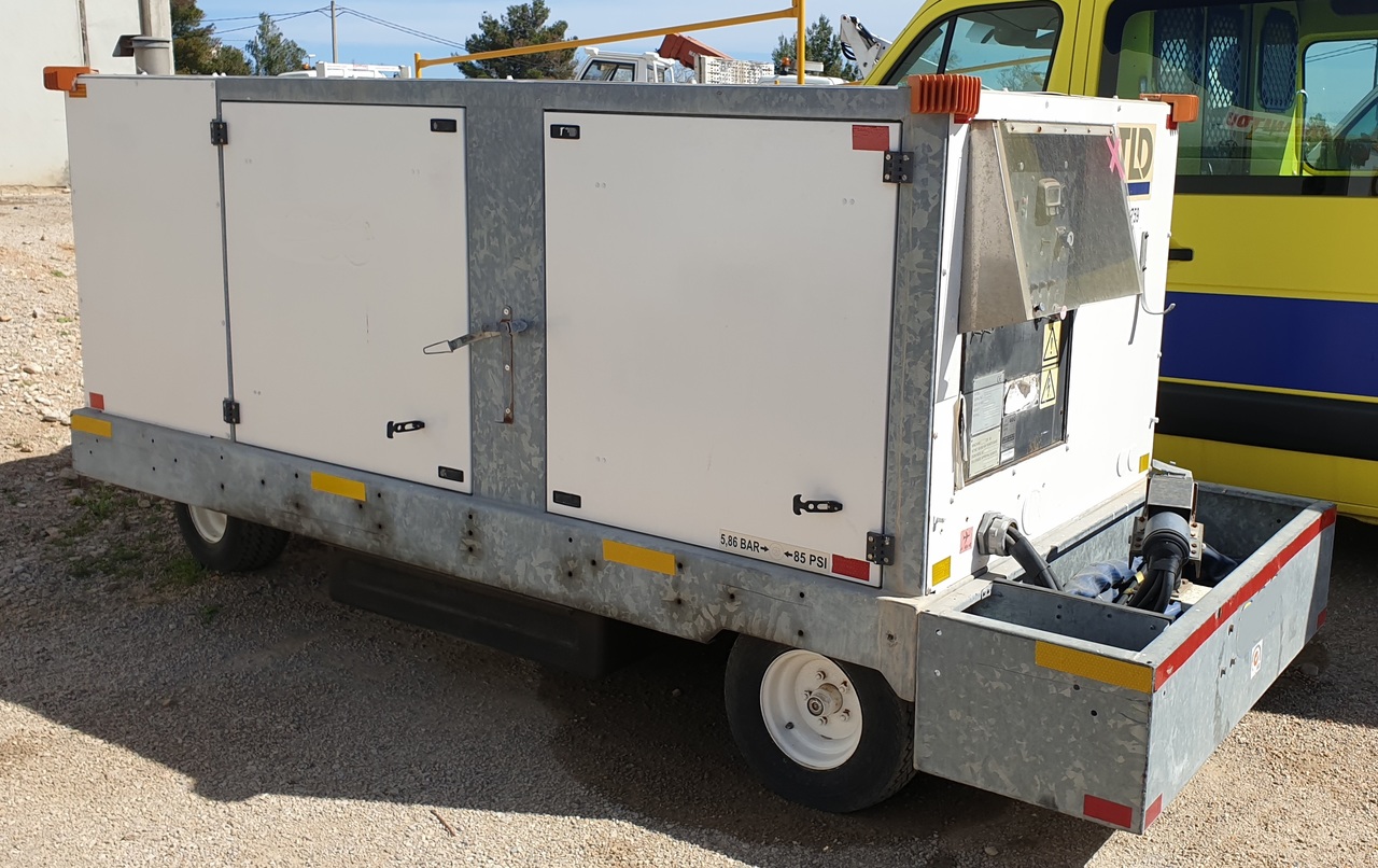 GPU/120 KVA 4120-T-CUP - Unidad de potencia en tierra: foto 2 GPU/120 KVA 4120-T-CUP - Unidad de potencia en tierra: foto 2