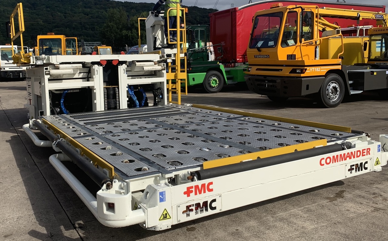 Lower Deck Loader 7 tons FMC  Commander 15 - Cargadora de contenedores/ Palets: foto 5 Lower Deck Loader 7 tons FMC  Commander 15 - Cargadora de contenedores/ Palets: foto 5