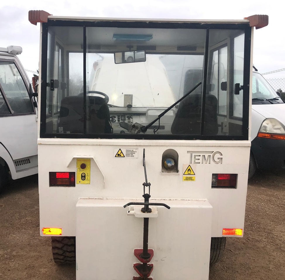 TEMG TRACTOR/DIESEL TG5000 - Tractor de equipaje: foto 4 TEMG TRACTOR/DIESEL TG5000 - Tractor de equipaje: foto 4