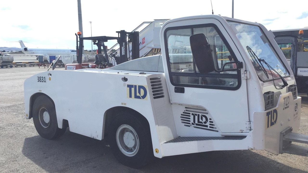 TLD TMX150-9 - Remolcador de aviones: foto 1 TLD TMX150-9 - Remolcador de aviones: foto 1