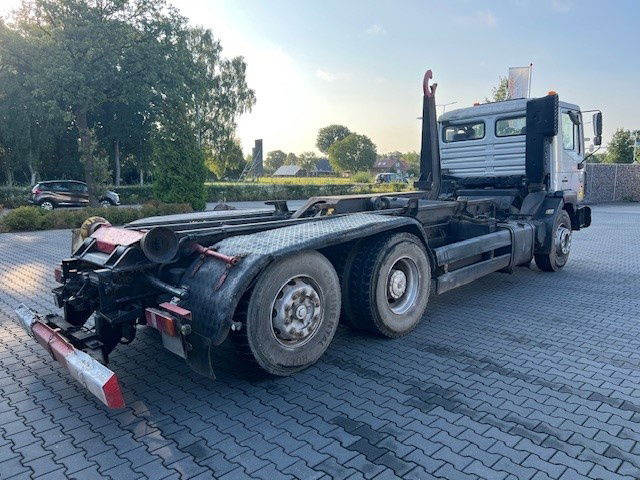 MAN 26.364 6x2 - Chasis camión: foto 3 MAN 26.364 6x2 - Chasis camión: foto 3