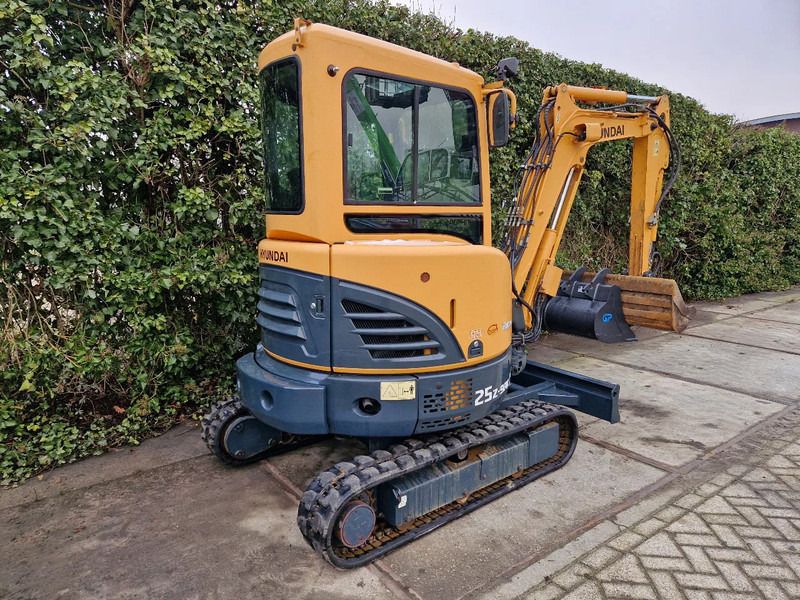Hyundai 25Z-9AK - Miniexcavadora: foto 5 Hyundai 25Z-9AK - Miniexcavadora: foto 5