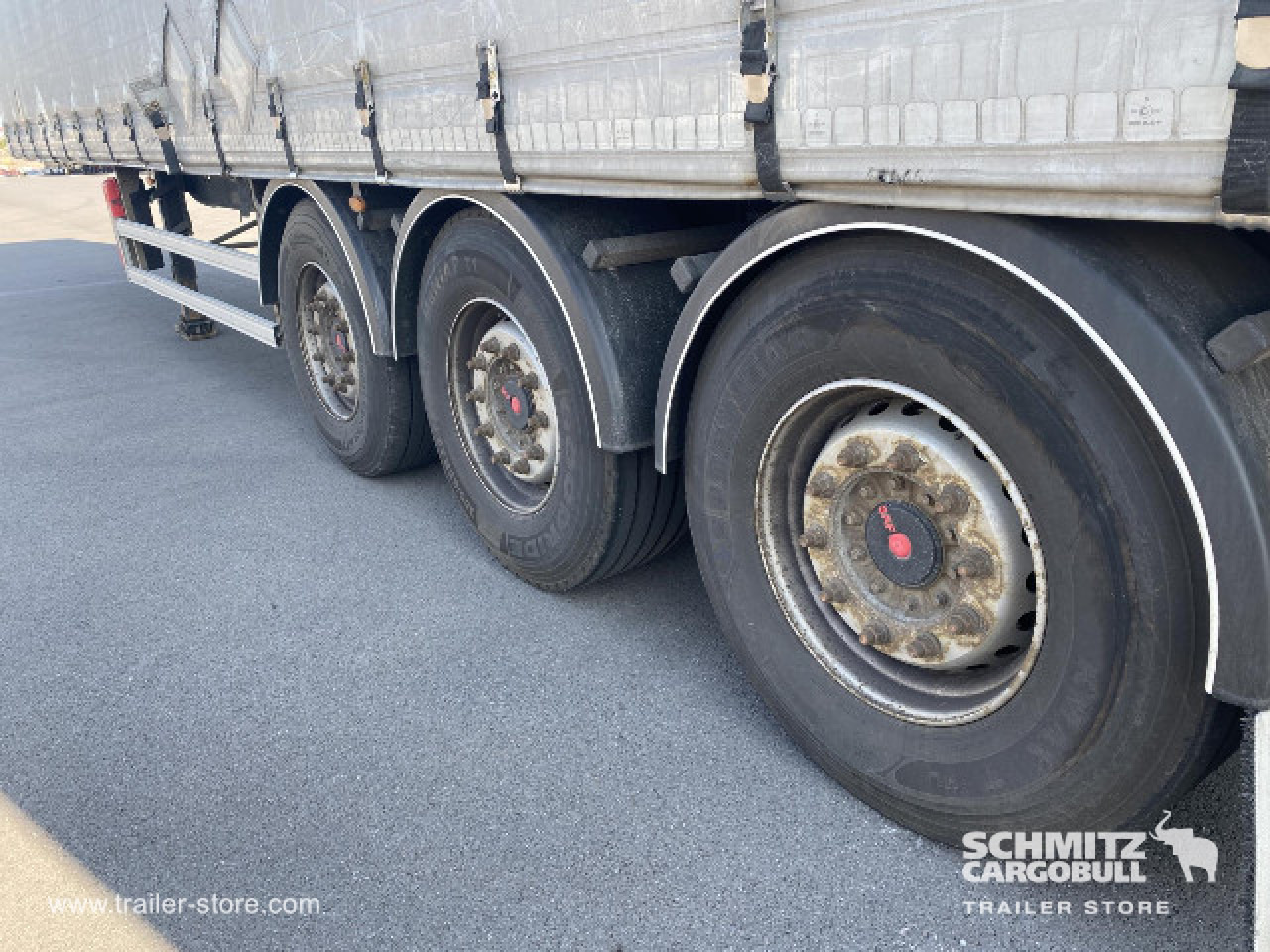 FRUEHAUF Curtainsider Standard - Semirremolque lona: foto 3 FRUEHAUF Curtainsider Standard - Semirremolque lona: foto 3