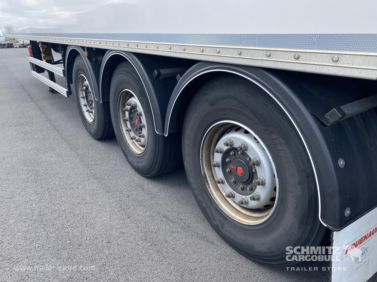 FRUEHAUF Dryfreight Standard - Caja cerrada semirremolque: foto 2 FRUEHAUF Dryfreight Standard - Caja cerrada semirremolque: foto 2