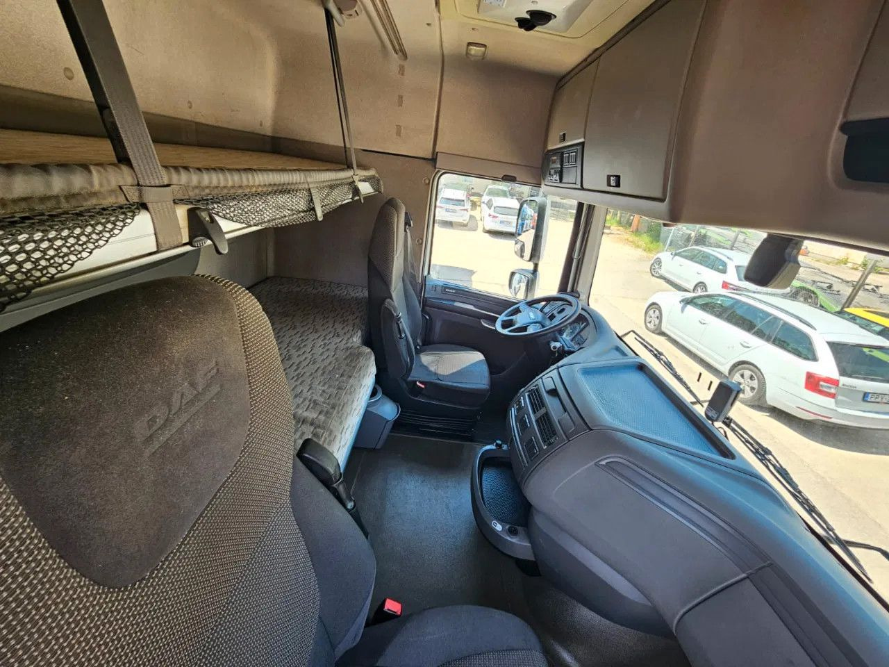 Cabeza tractora DAF XF 460 Space Cab Standklima 1 units: foto 7 Cabeza tractora DAF XF 460 Space Cab Standklima 1 units: foto 7