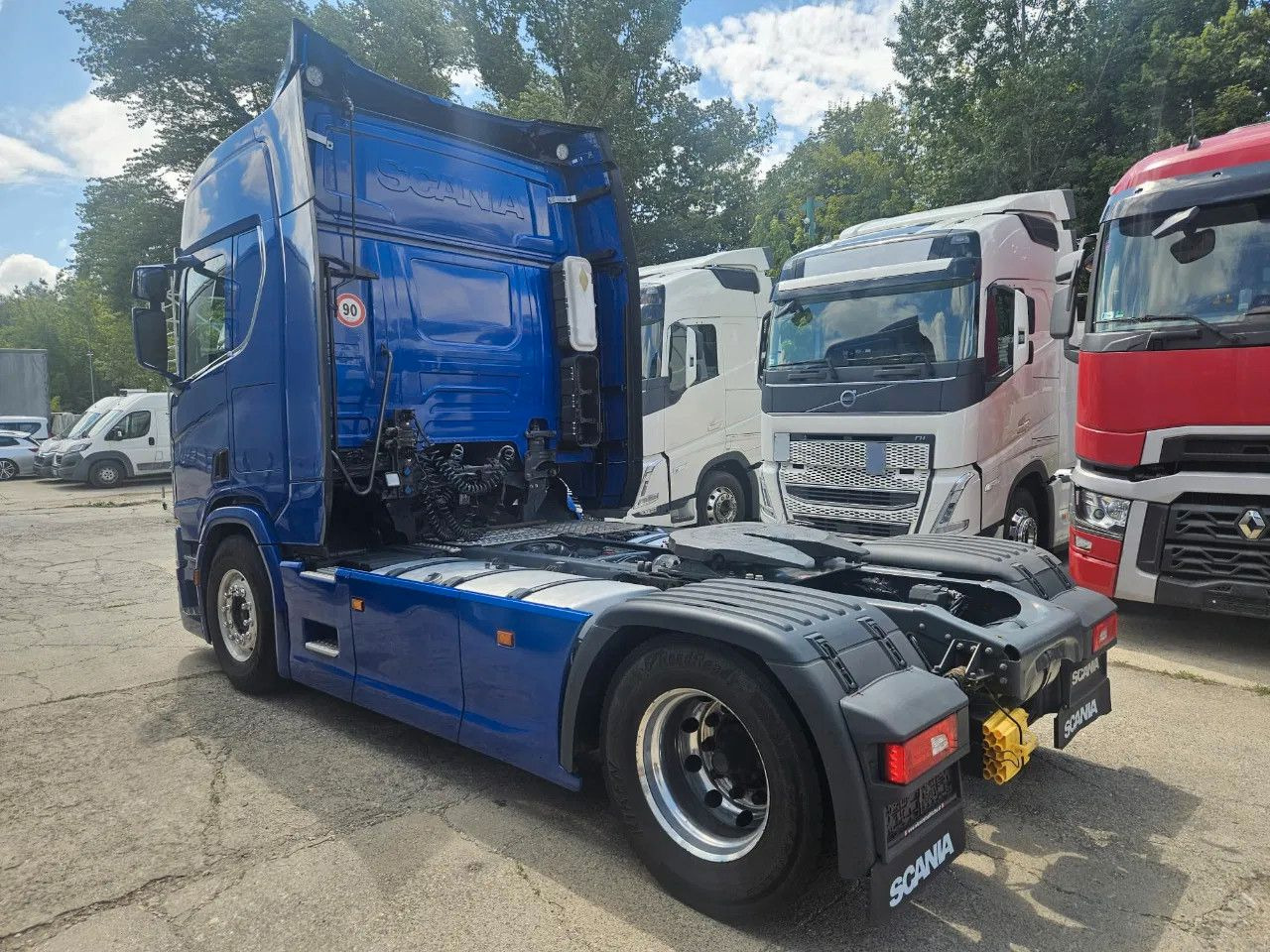 Scania R410 Standard - Full Spoiler - Retarder - Alloy - Cabeza tractora: foto 4 Scania R410 Standard - Full Spoiler - Retarder - Alloy - Cabeza tractora: foto 4