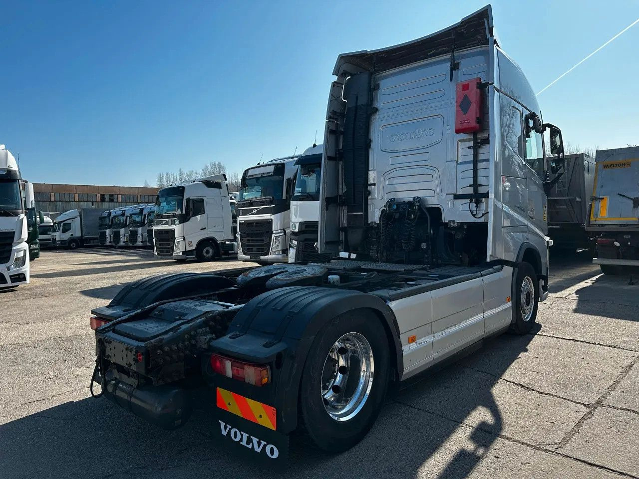 Volvo FH 500 ADR, I-Park, Alloy w. Leather seats, TV s - Cabeza tractora: foto 4 Volvo FH 500 ADR, I-Park, Alloy w. Leather seats, TV s - Cabeza tractora: foto 4