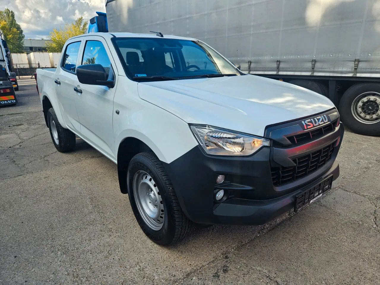Isuzu D-Max 2H, 4H, 4L - SUV/ Todoterreno: foto 3 Isuzu D-Max 2H, 4H, 4L - SUV/ Todoterreno: foto 3