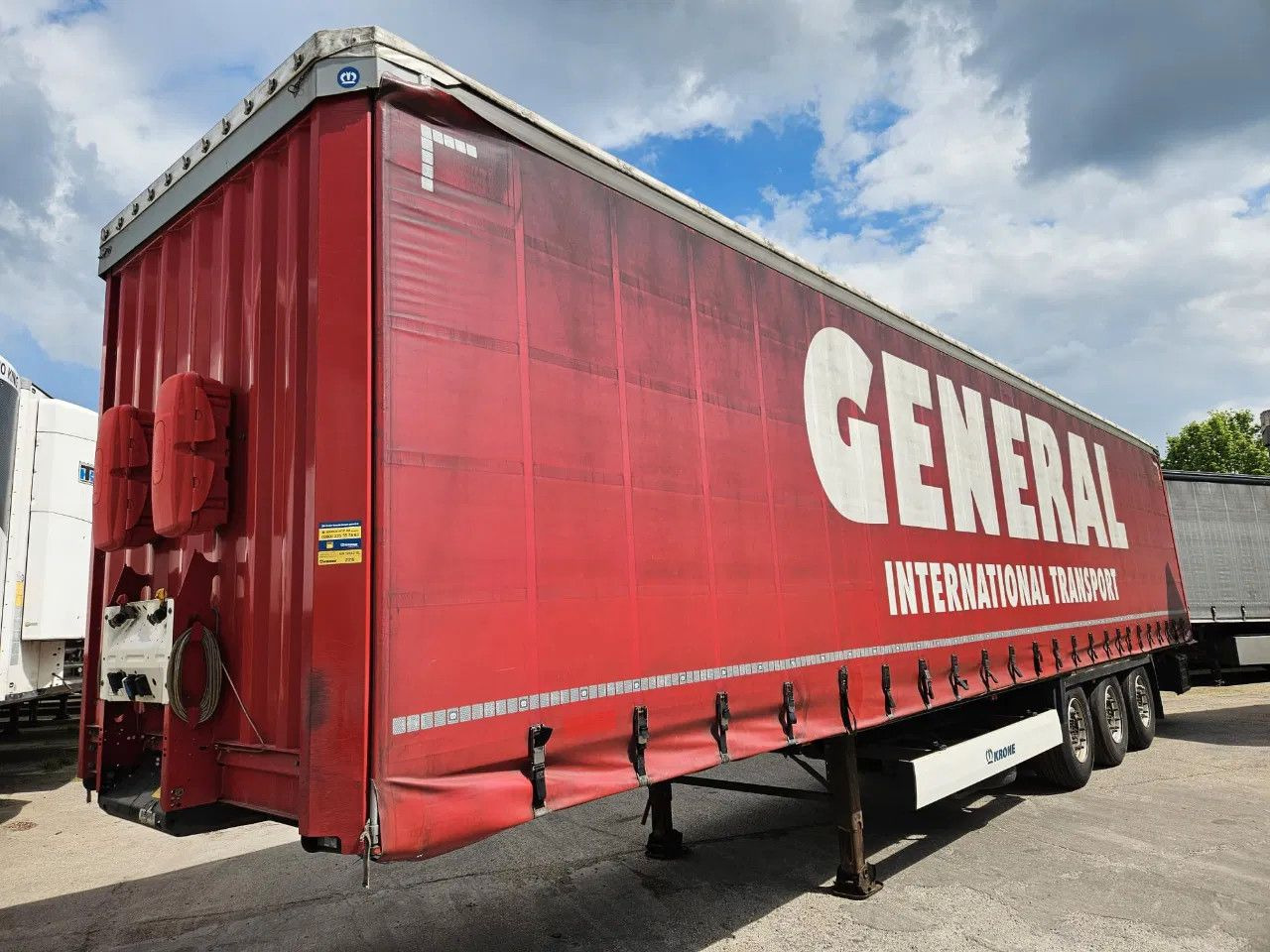 Krone SD XL Code, Lifting Axle A - Semirremolque lona: foto 1 Krone SD XL Code, Lifting Axle A - Semirremolque lona: foto 1