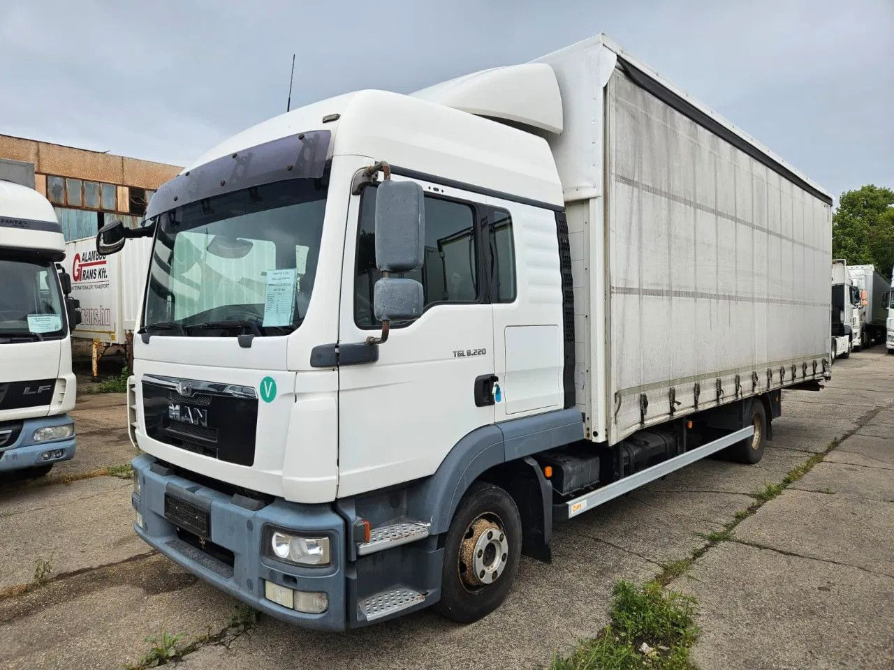 MAN TGL 8.220 4x2 BL Euro 5 EEV - Camión lona: foto 1 MAN TGL 8.220 4x2 BL Euro 5 EEV - Camión lona: foto 1
