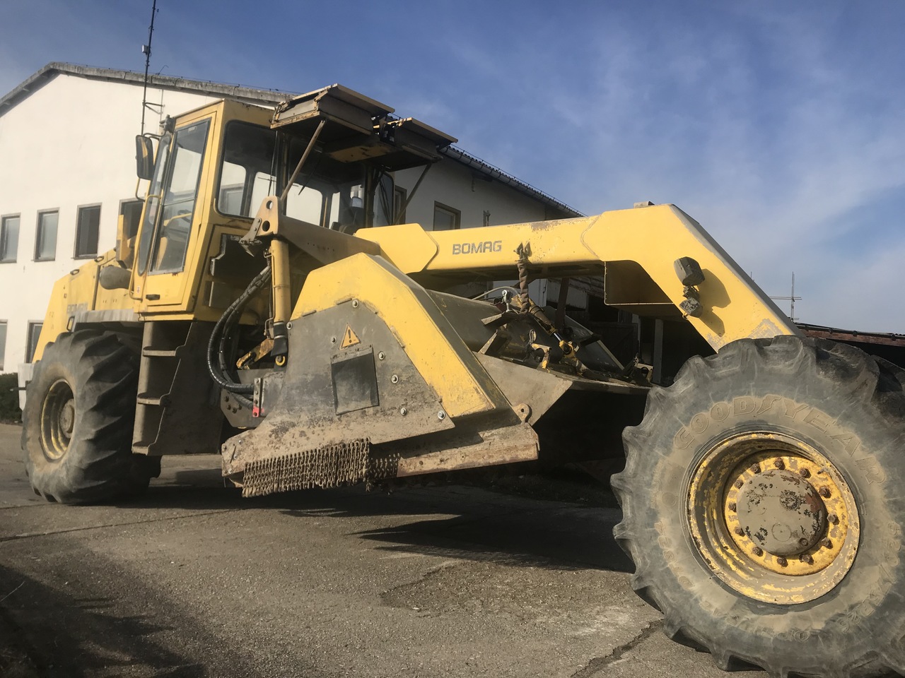 BOMAG MPH 122-2 - Estabilizador de suelos: foto 4 BOMAG MPH 122-2 - Estabilizador de suelos: foto 4
