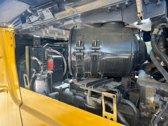 KOMATSU D65EX12 mit Ripperventil - Bulldozer: foto 4 KOMATSU D65EX12 mit Ripperventil - Bulldozer: foto 4