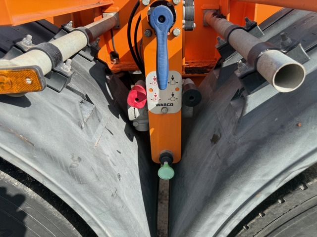 SVAN 3-Achs-Tandemanhänger für Bitumentank - Cisterna remolque: foto 4 SVAN 3-Achs-Tandemanhänger für Bitumentank - Cisterna remolque: foto 4