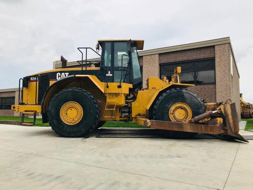CAT 824 G - Bulldozer: foto 2 CAT 824 G - Bulldozer: foto 2