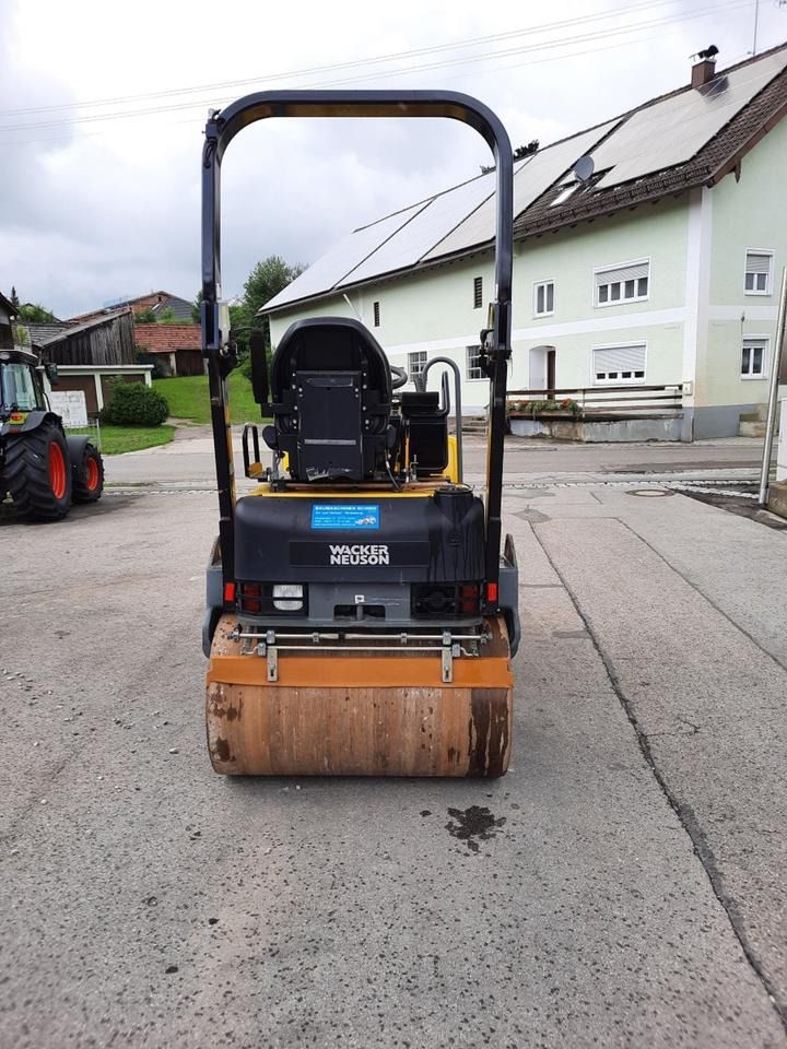 Tandemwalze Wacker RD 27-120 Bomag Walze Walzenzug Tip Top - Apisonadora de asfalto: foto 4 Tandemwalze Wacker RD 27-120 Bomag Walze Walzenzug Tip Top - Apisonadora de asfalto: foto 4