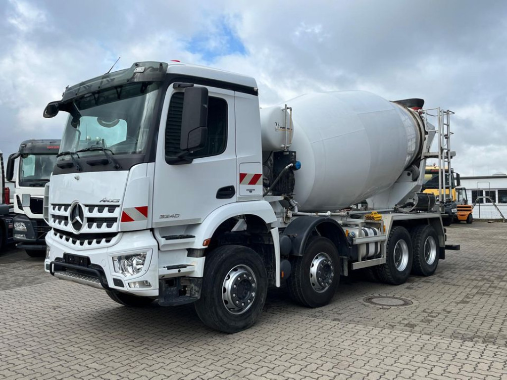 MERCEDES-BENZ Arocs 3240 B 8x4 Betonmischer Deutsch Top AP Achsen - Camión: foto 1 MERCEDES-BENZ Arocs 3240 B 8x4 Betonmischer Deutsch Top AP Achsen - Camión: foto 1