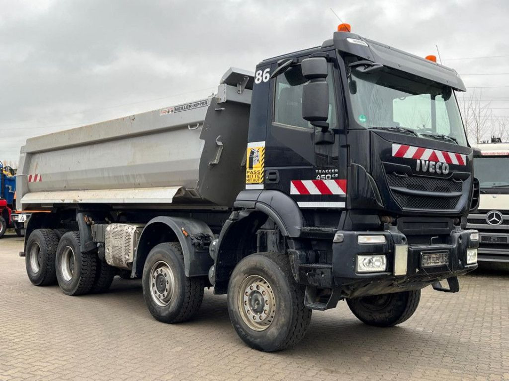 Iveco TRACKER AD450TW 4 Achs Muldenkipper Meiller - Volquete camión: foto 2 Iveco TRACKER AD450TW 4 Achs Muldenkipper Meiller - Volquete camión: foto 2