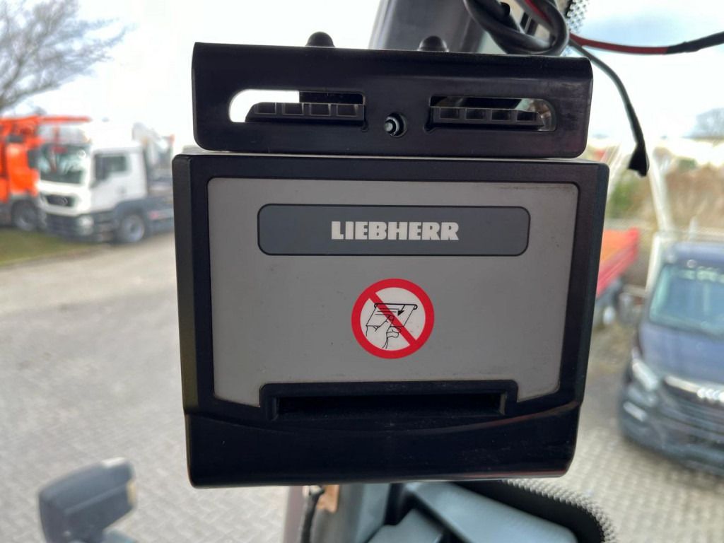 Cargadora de ruedas LIEBHERR LIEBHERR Radlader Radlader L 566: foto 8 Cargadora de ruedas LIEBHERR LIEBHERR Radlader Radlader L 566: foto 8