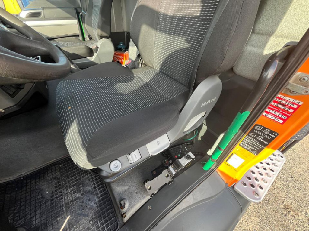 MAN TG-S 26.400 6x4H-2 BL Abrollkipper mit Kran Lift Lenk - Multibasculante camión, Camión grúa: foto 4 MAN TG-S 26.400 6x4H-2 BL Abrollkipper mit Kran Lift Lenk - Multibasculante camión, Camión grúa: foto 4