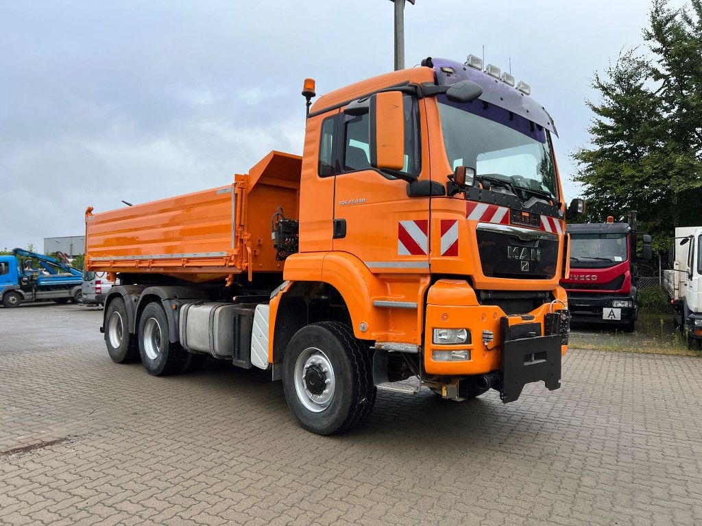 MAN TG-S 33.440 AK 6x6 3-Achs Allradkipper - Volquete camión: foto 2 MAN TG-S 33.440 AK 6x6 3-Achs Allradkipper - Volquete camión: foto 2