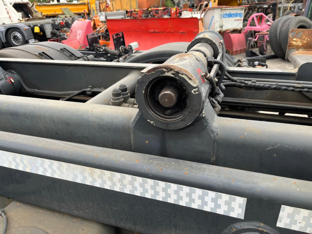 MERCEDES-BENZ Actros 2541 L6x2 Abrollkipper Meiller Schub+Knick - Multibasculante camión: foto 3 MERCEDES-BENZ Actros 2541 L6x2 Abrollkipper Meiller Schub+Knick - Multibasculante camión: foto 3