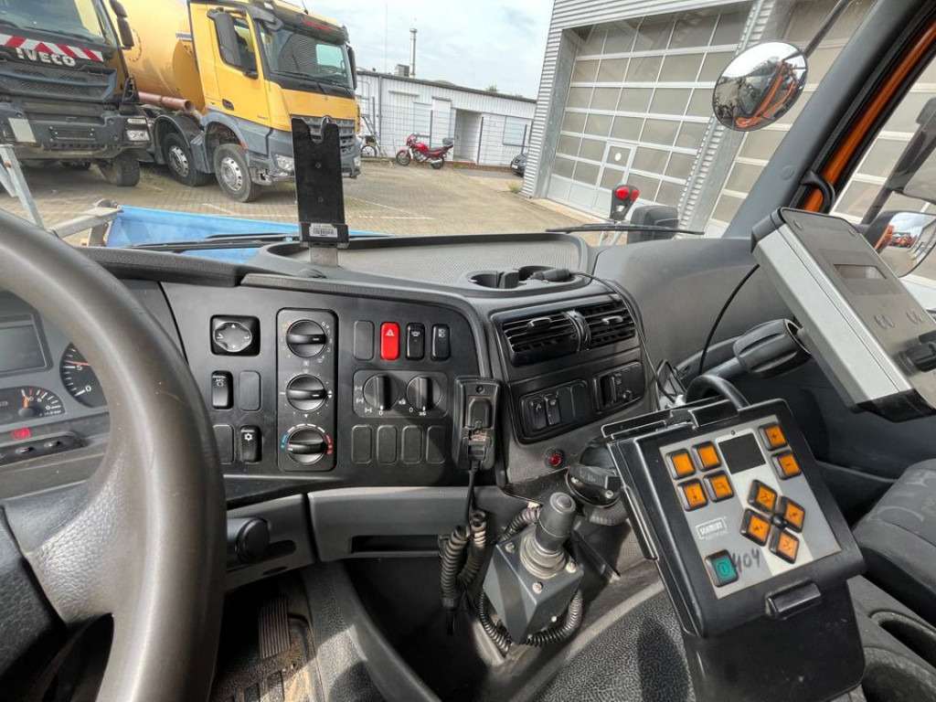 MERCEDES-BENZ Atego 1624 AK 4x4 2-Achs Allradkipper Kran Winterdienst - Volquete camión, Camión grúa: foto 2 MERCEDES-BENZ Atego 1624 AK 4x4 2-Achs Allradkipper Kran Winterdienst - Volquete camión, Camión grúa: foto 2