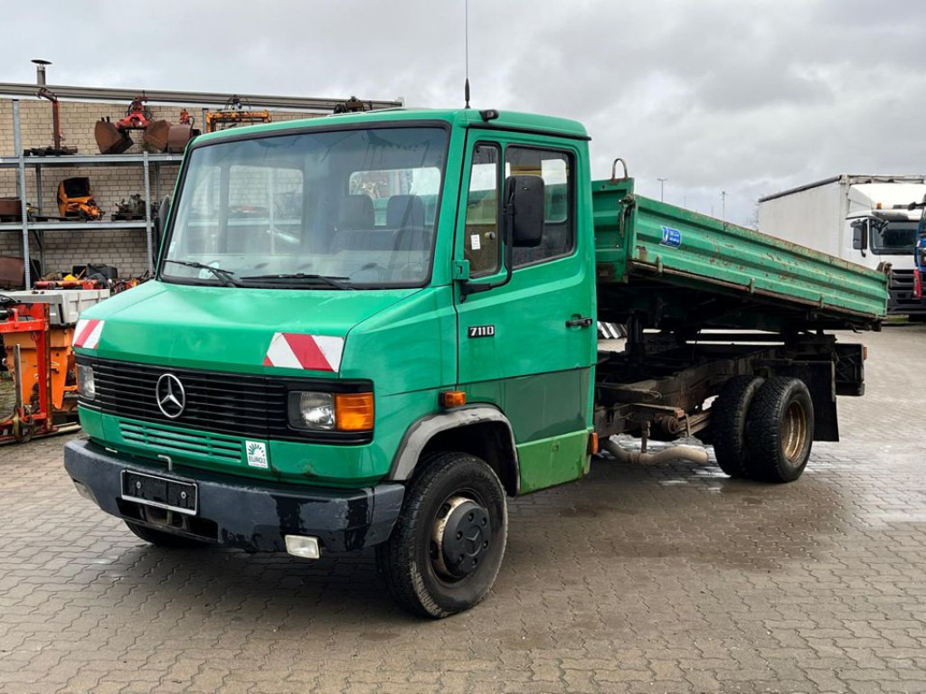 MERCEDES-BENZ Vario 711 DK 2-Achs Kipper Meiller - Volquete camión: foto 1 MERCEDES-BENZ Vario 711 DK 2-Achs Kipper Meiller - Volquete camión: foto 1