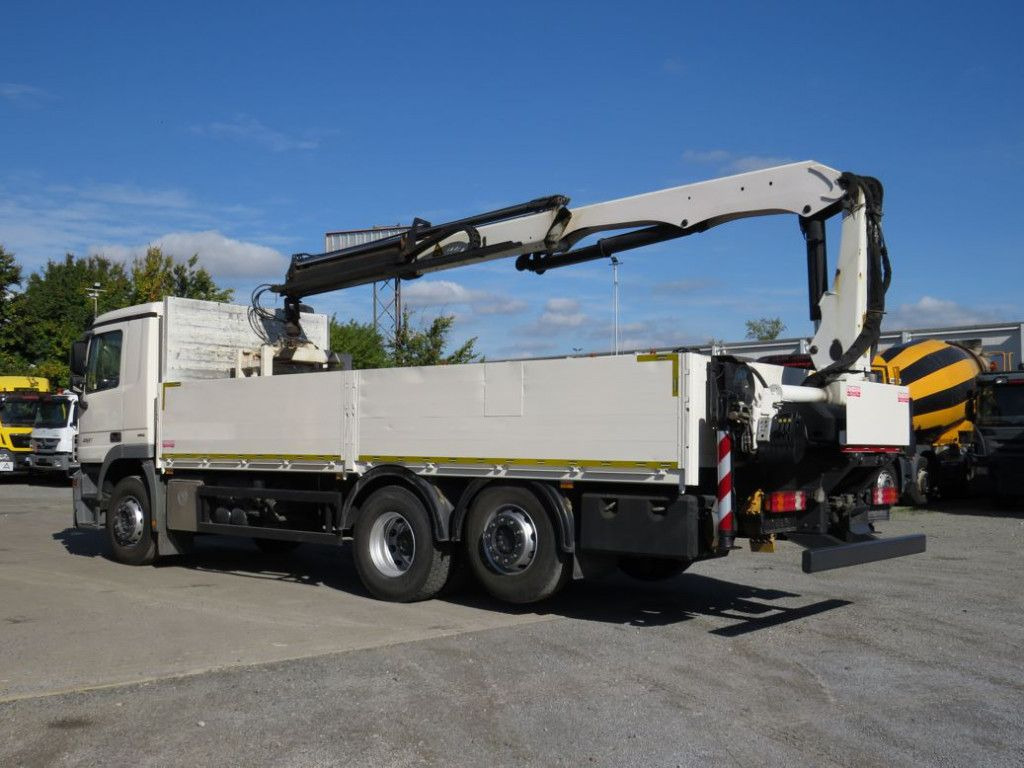 Mercedes-Benz Actros 2541 L6x2 Pritsche Heckkran Funk - Camión caja abierta, Camión grúa: foto 4 Mercedes-Benz Actros 2541 L6x2 Pritsche Heckkran Funk - Camión caja abierta, Camión grúa: foto 4
