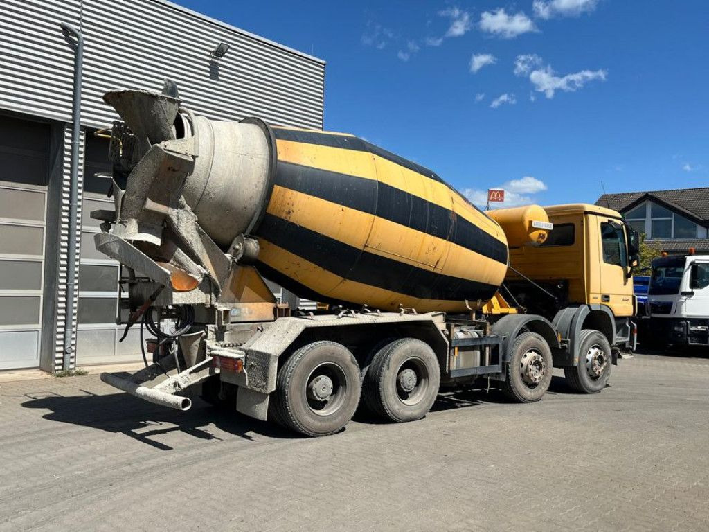 Mercedes-Benz Actros 3241 B 8x4 Betonmischer Liebherr, Deutsc - Multibasculante camión: foto 4 Mercedes-Benz Actros 3241 B 8x4 Betonmischer Liebherr, Deutsc - Multibasculante camión: foto 4