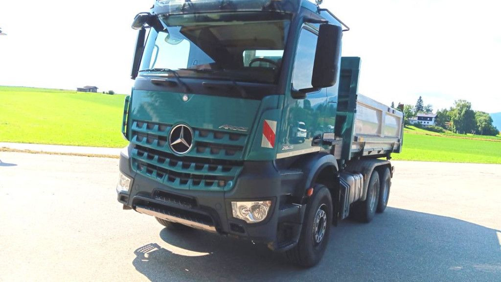 Mercedes-Benz Arocs 2648 6x4 3-Achs Kipper Bordmatik - Volquete camión: foto 1 Mercedes-Benz Arocs 2648 6x4 3-Achs Kipper Bordmatik - Volquete camión: foto 1
