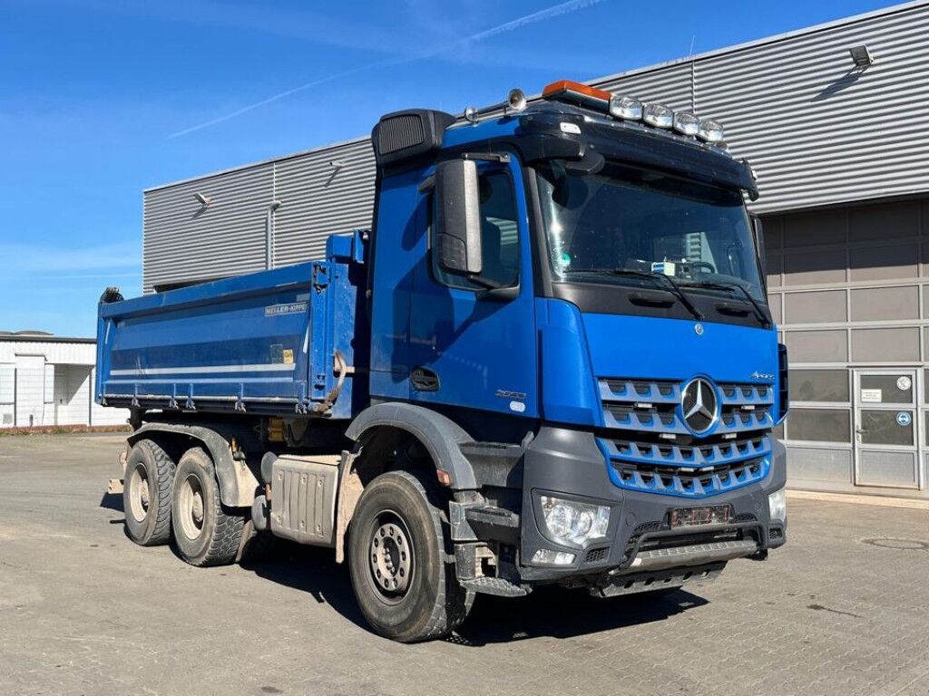 Mercedes-Benz Arocs 3-Achs Kipper 2653 6x4 Meiller Bordmatik - Volquete camión: foto 2 Mercedes-Benz Arocs 3-Achs Kipper 2653 6x4 Meiller Bordmatik - Volquete camión: foto 2