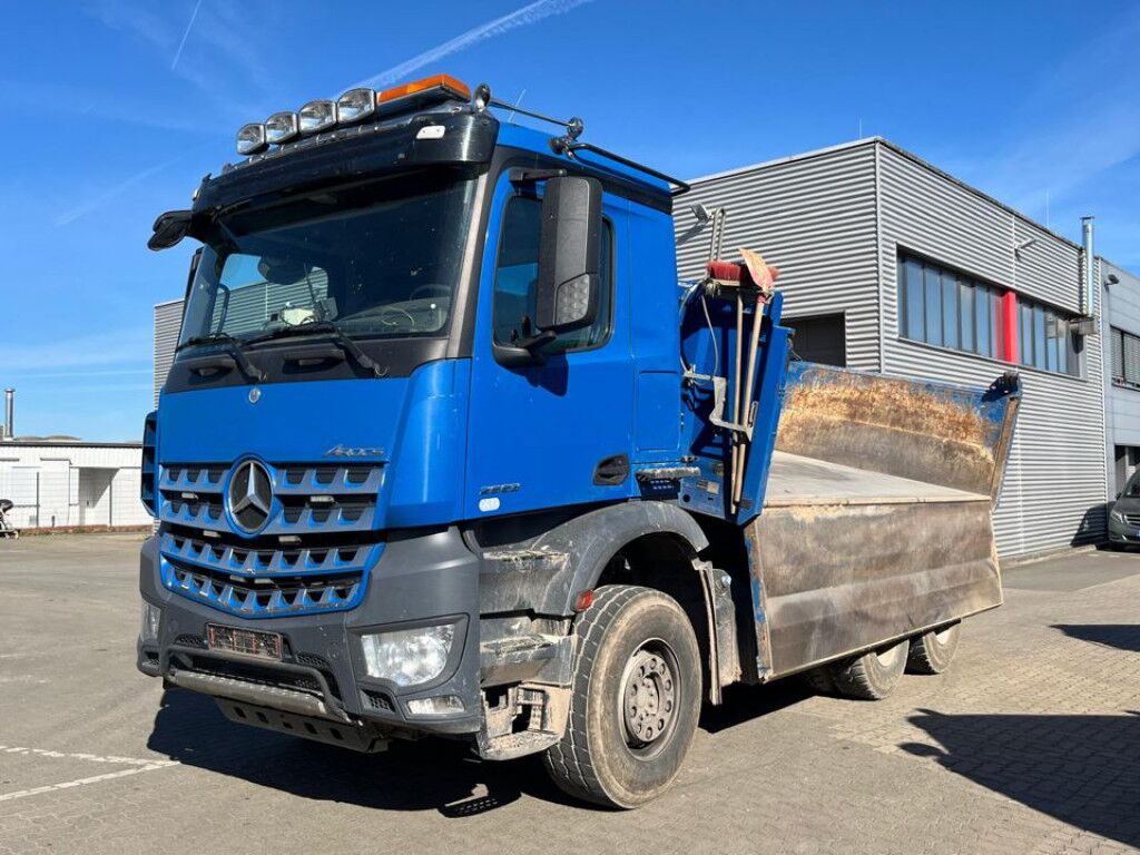 Mercedes-Benz Arocs 3-Achs Kipper 2653 6x4 Meiller Bordmatik - Volquete camión: foto 1 Mercedes-Benz Arocs 3-Achs Kipper 2653 6x4 Meiller Bordmatik - Volquete camión: foto 1