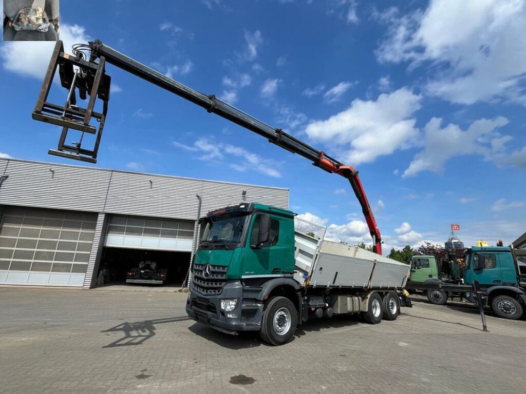 Mercedes-Benz Arocs 3-Achs Kipper Heckkran 2648 6x2 Funk - Volquete camión, Camión grúa: foto 3 Mercedes-Benz Arocs 3-Achs Kipper Heckkran 2648 6x2 Funk - Volquete camión, Camión grúa: foto 3