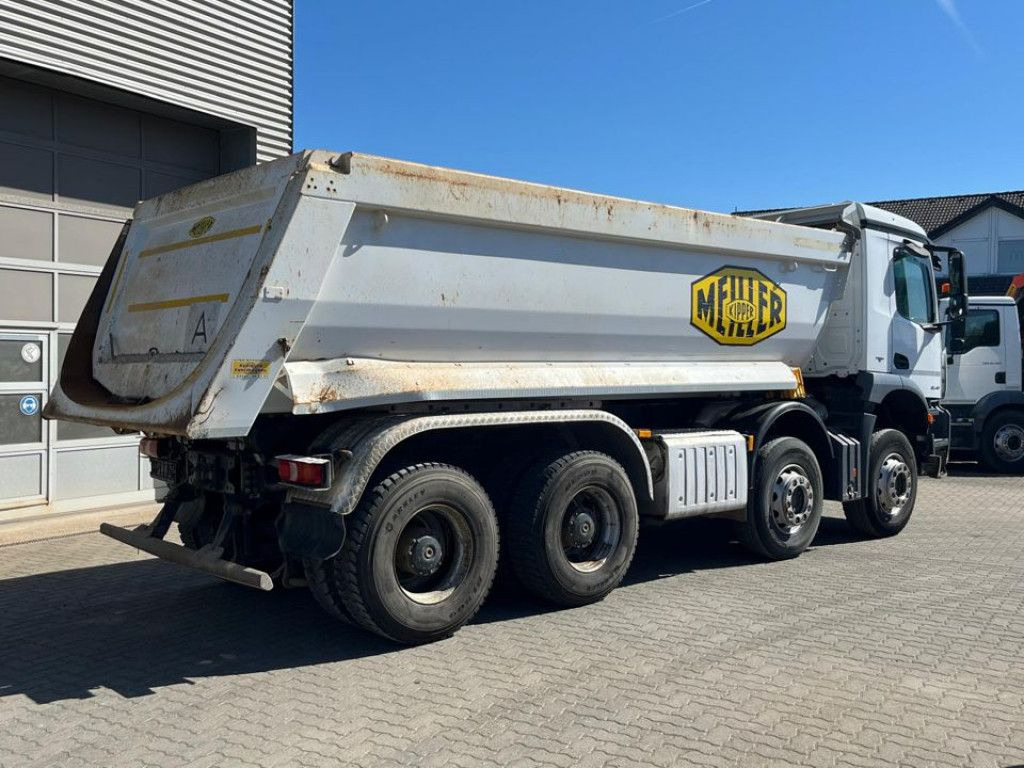 Mercedes-Benz Arocs 3240 B 8x4 4 Achs Muldenkipper Meiller - Volquete camión: foto 4 Mercedes-Benz Arocs 3240 B 8x4 4 Achs Muldenkipper Meiller - Volquete camión: foto 4